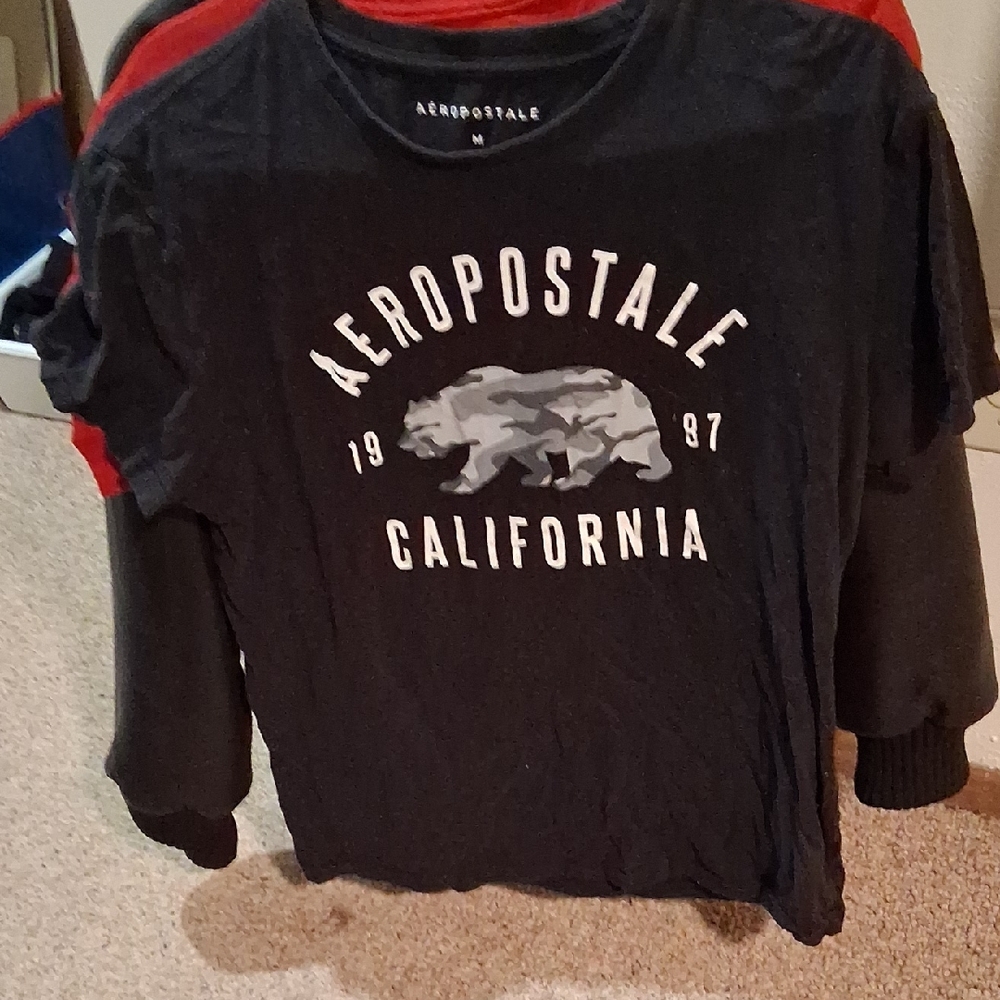 Aeropostale Black Short Sleeve Tee with California Graphic